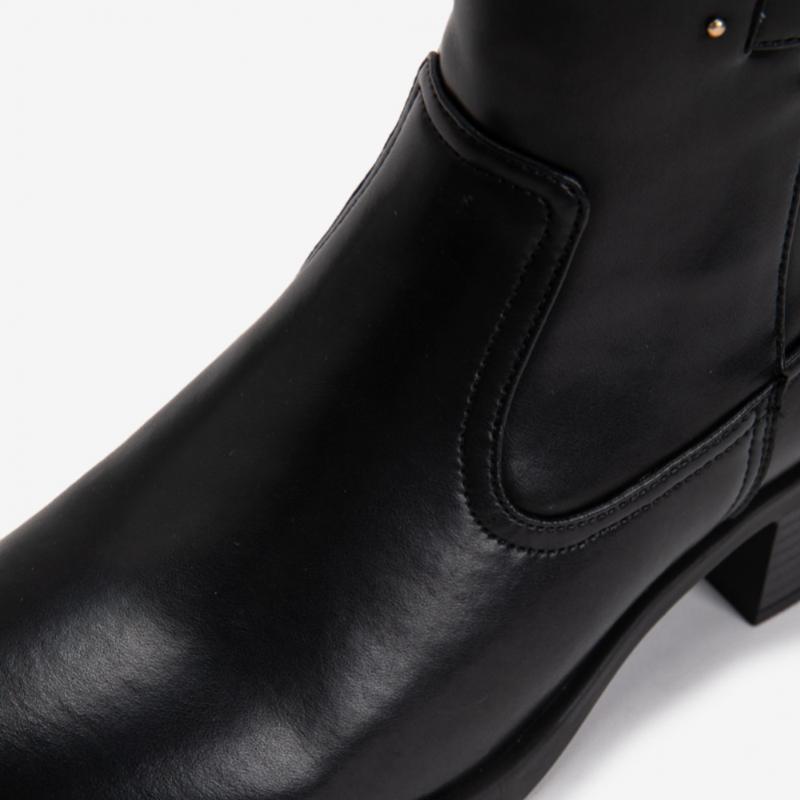 Young Age Women Buckle Boots Black