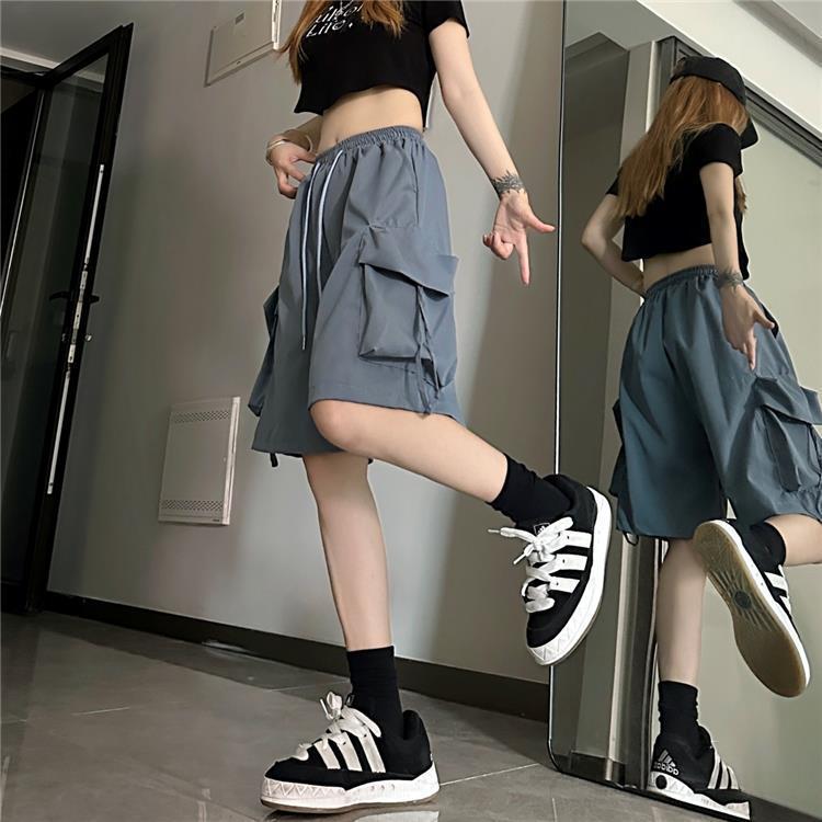 Pantaloncini Cargo Retro Neri alla Moda - Bermuda Estivi Leggeri dalla Vestibilità Ampia