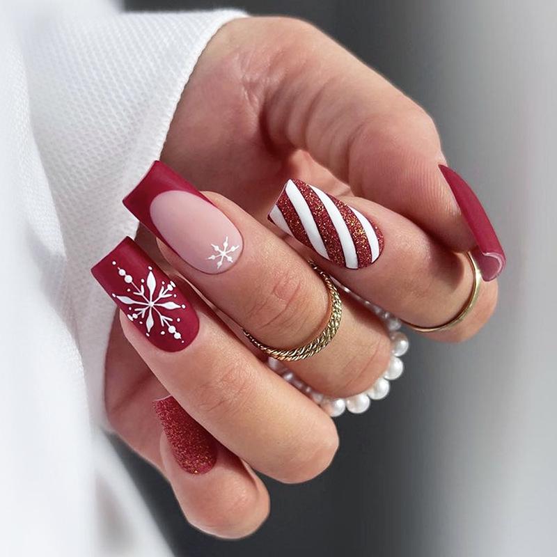

Festive Pink Glitter Snowflake Striped Wearable False Nails