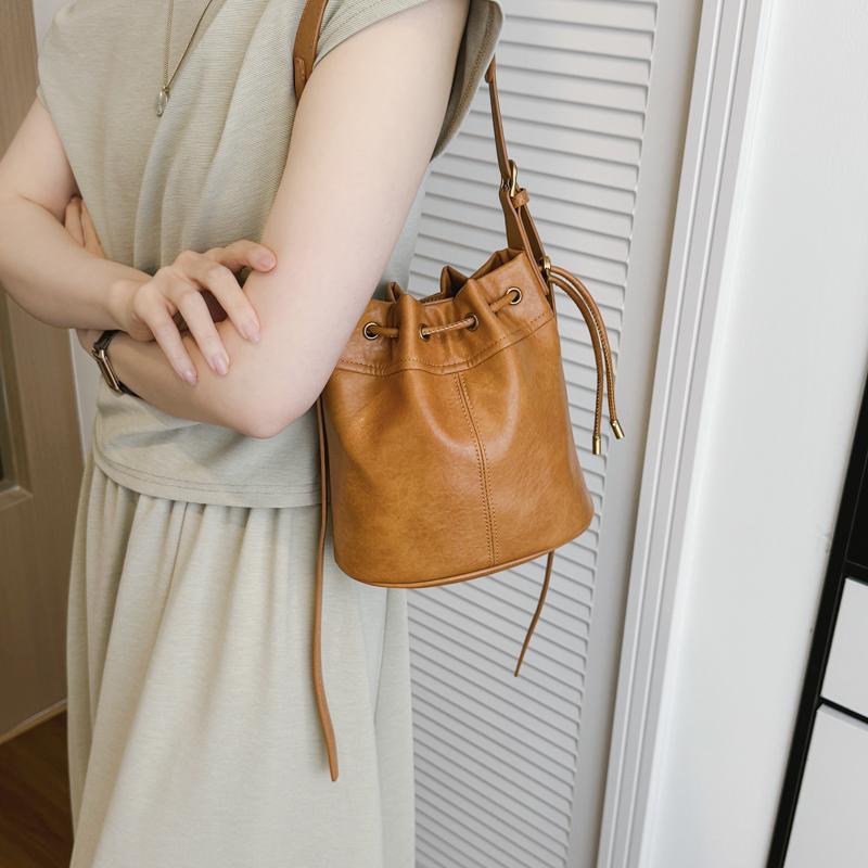Retro Pu Leather Bag For Women Designer Bucket Crossbody Bag Korean Style Y2k Brand Bag Ladies Commuting Underarm Handbag
