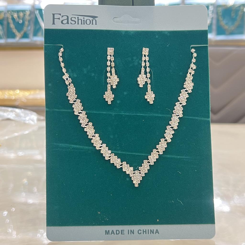 3 Pieces of Women's European and American Trendy Claw Chain Series with Rhinestone Earrings, Necklace, Jewelry Set, Banquet and
