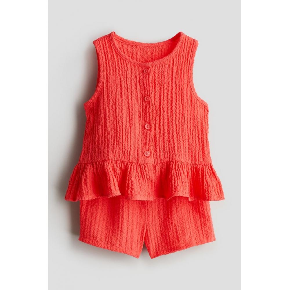 

Комплект из топа и шорт HM Светло-красный