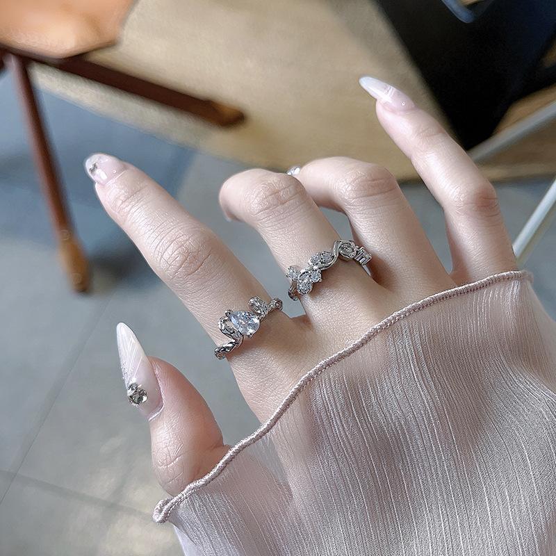Original Design Niche High Sense Cold Wind Personality Zircon Fashion French Irregular Opening Ring Women