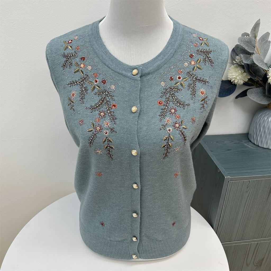 Women's Crew Neck Wool Cardigan Autumn/Winter Loose Fit with Rhinestone Embroidery Knit Cardigan Top
