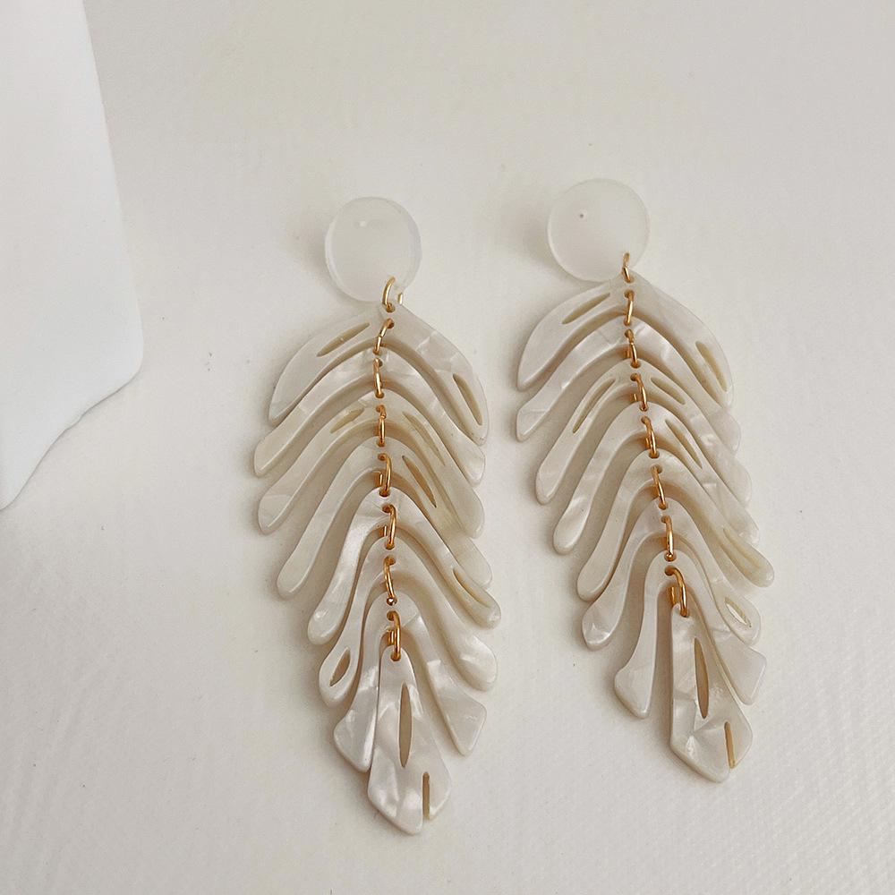 Retro Acrylic Leaf Earrings: Exaggerated Long Tassel Studs with European & American Design