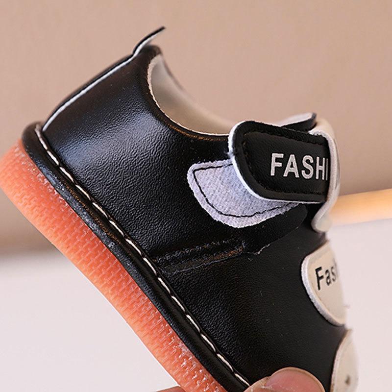 Boys' Spring/Autumn Single Shoes for Toddlers 0-2 Years Old, Soft-Soled Anti-Slip Infant Squeaky Shoes.