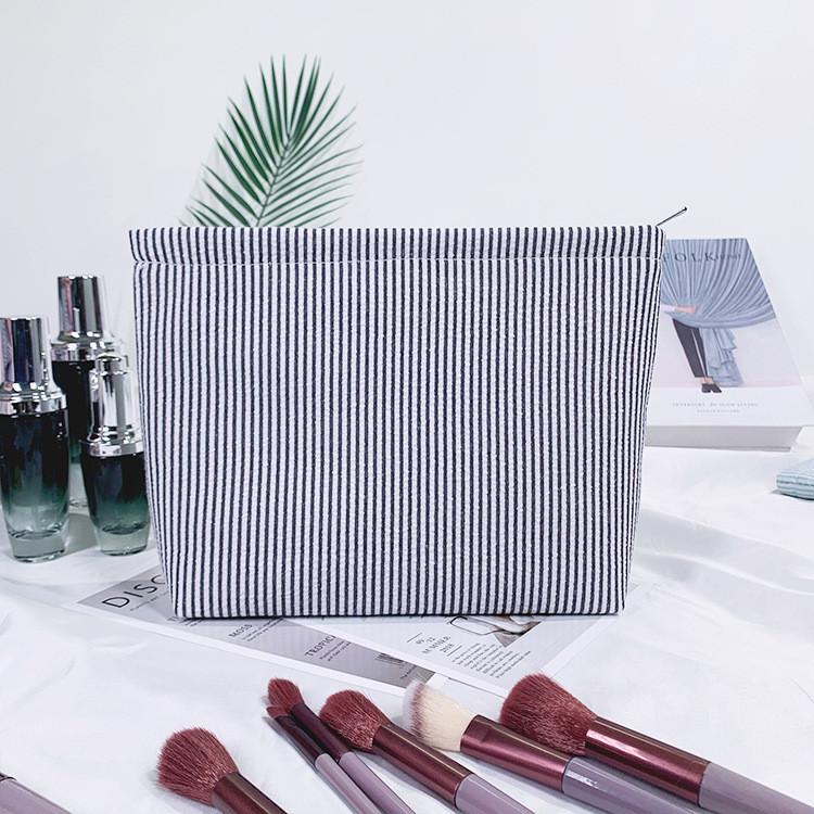 Boho Embroidered Travel Makeup Bag With Breathable Polyester For Daily Use