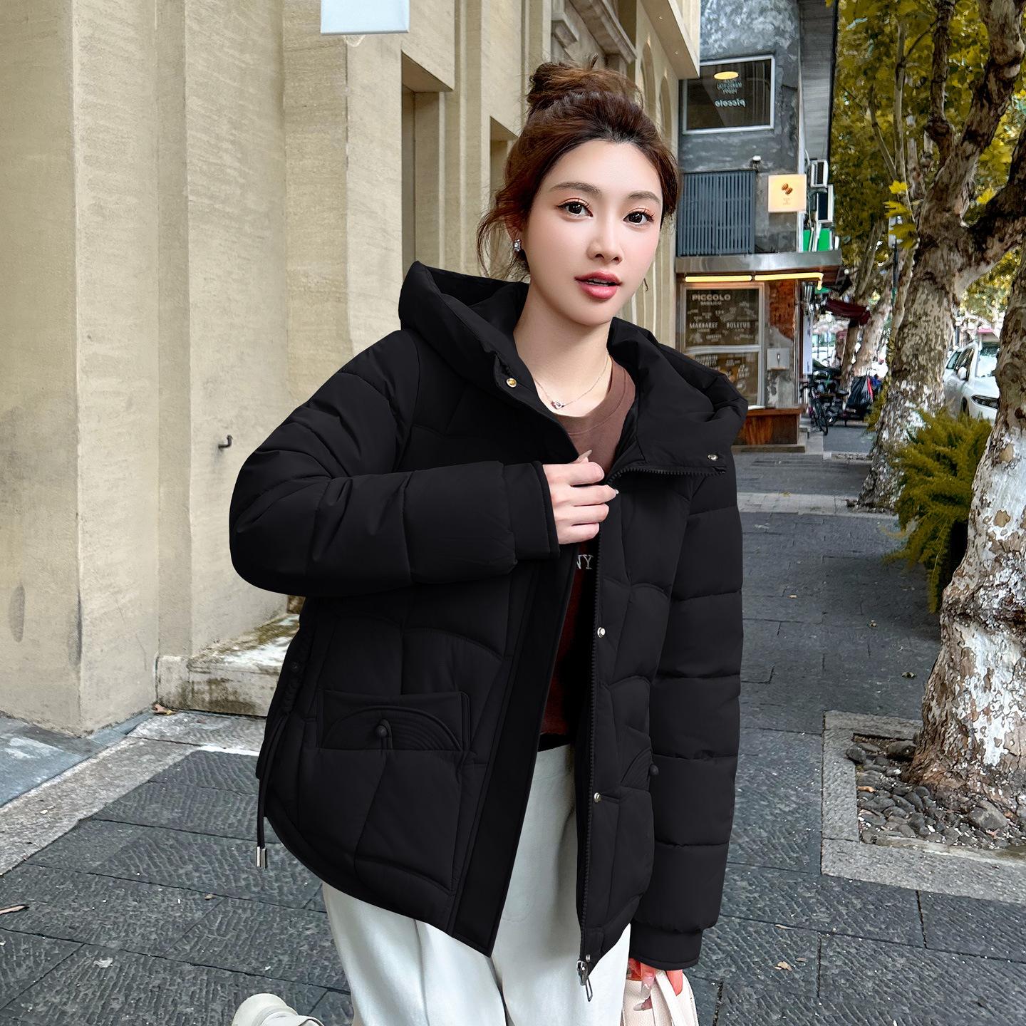 

Женская зимняя укороченная куртка с капюшоном, на пуху и хлопковой подкладке, теплая и утолщенная XXXL чёрный