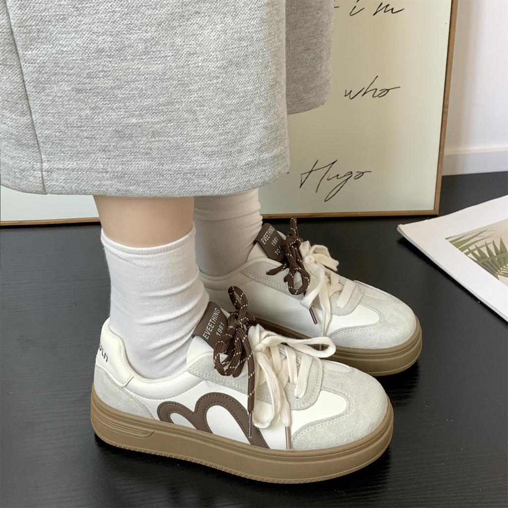 Wasteland Style Niche Design Moral Training Shoes Women's 2025 Autumn New Fashion Versatile Sports Leisure Alphabet Board Shoes