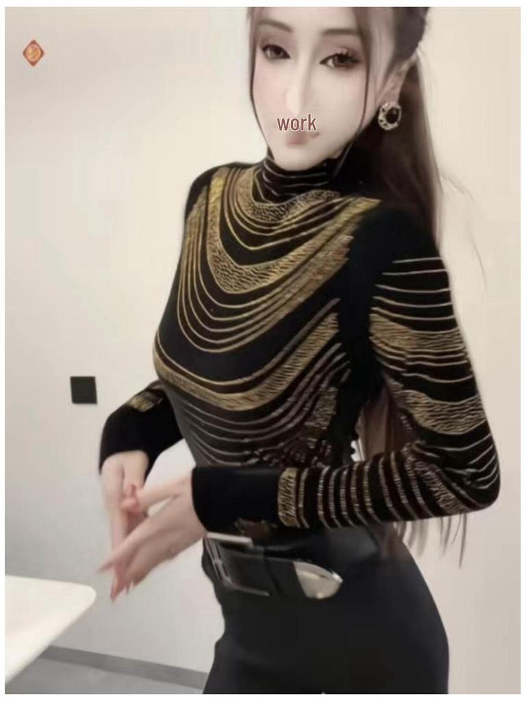 De Rong Women's High-Class Autumn Winter Half-High Collar Long Sleeve T-Shirt with Hot Drilling