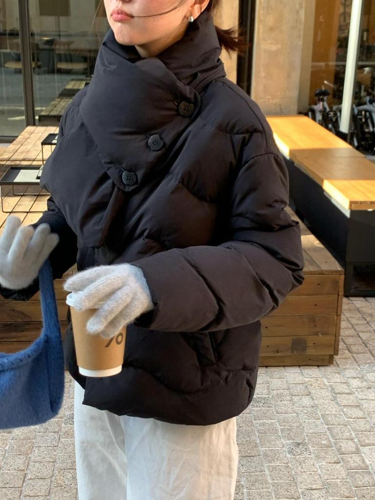 Women's Winter 2025 Scarf Collar Apple Button Down Jacket - Short Style, Sweet Petite White Duck Down Coat