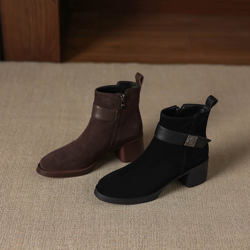 Krazing Pot Cow Suede Nubuck Round Toe Chunky Heels Chelsea Boots Size 43 Zipper Metal Flowers Women Platform Ankle Boots