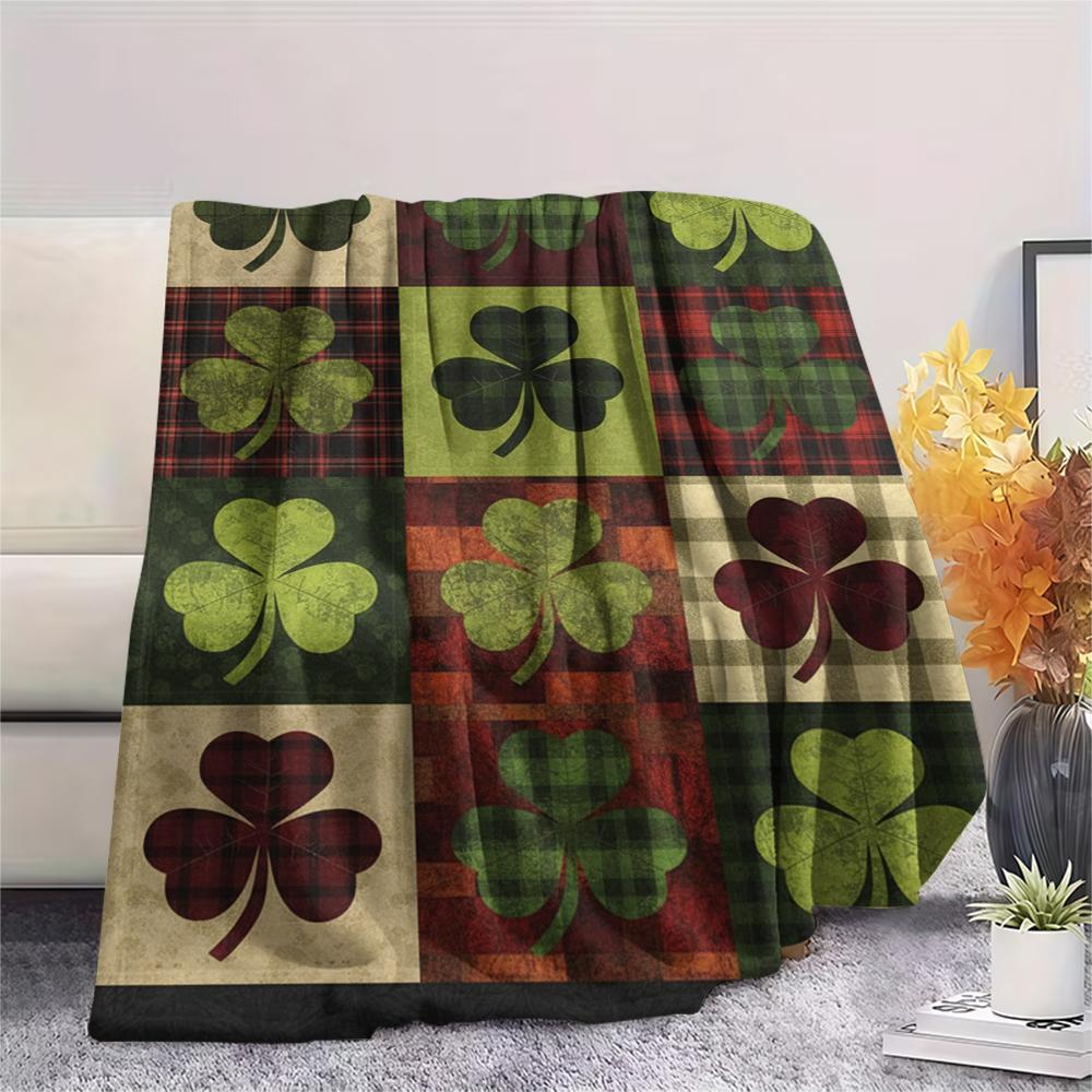 1Pc Patchwork Leaf Print Flannel Blanket, High quality Comfortable for All Seasons, Home Decor, Warmth and Comfort, Perfect for Christmas Gifts68