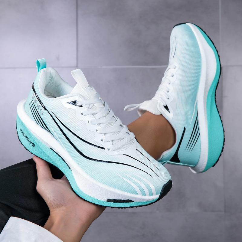 Outdoor Running Shoes Men Breathable Lightweight Mesh Anti-slip Wear-resistant Casual Shoes Men Lace-up Sports Shoes Men