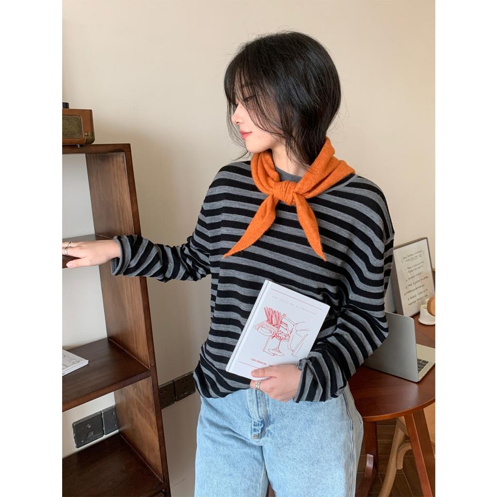 Wool Temperament, Anti-aging Triangle Scarf, Knitted Small Shawl for Women in Autumn and Winter, Versatile Korean Version, Knotted and Shoulder Worn