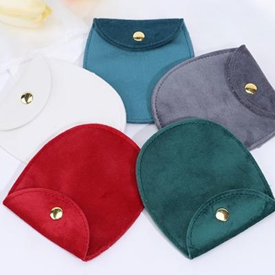 Výroba šperkov – Balenie a prezentácia šperkov