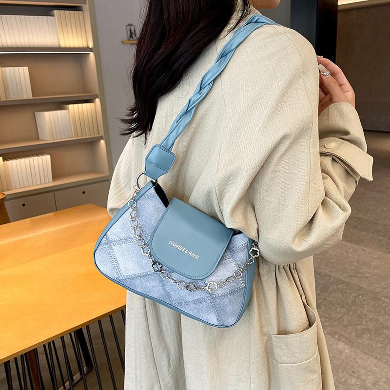 Vintage Pattern Chain Decoration Women'S Single Shoulder Bag Flower Pattern Shoulder Bag For Women, Chain Decor Underarm Purse