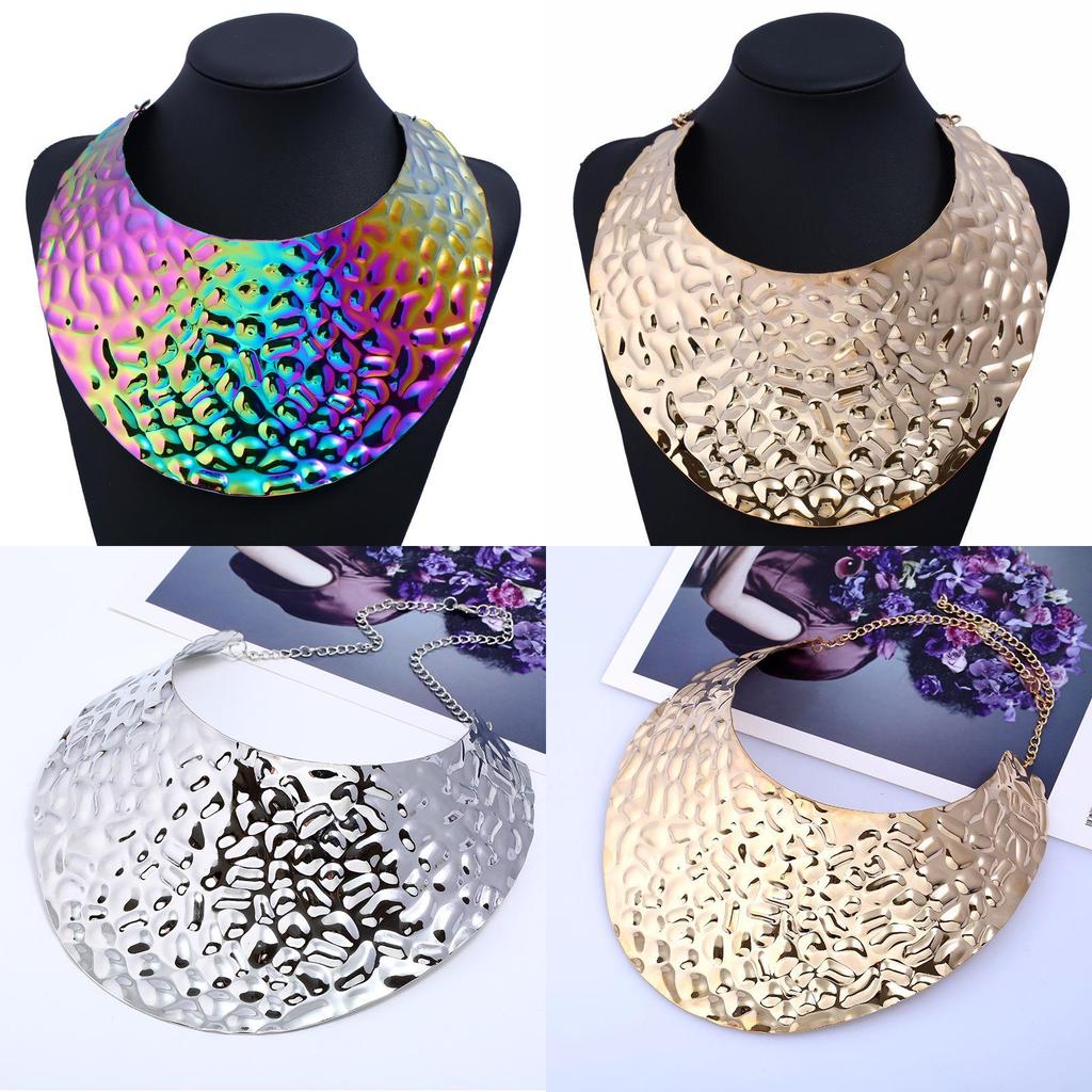 Embossed Colorful Fashionable Metal Disc Design Women Necklace For Style Vintage