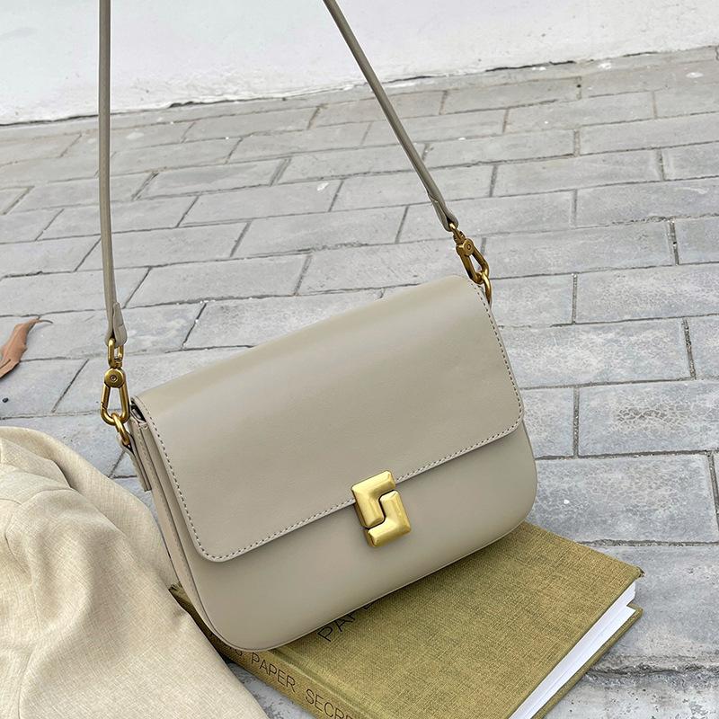 single shoulder messenger tofu bags, commuting niche design, large capacity, fashionable and simple small square bags