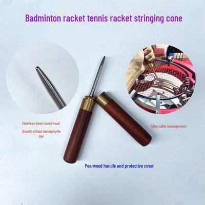 Einfädelmaschine für Badminton- und Tennisschläger mit Edelstahlkegel und Griff aus Birnbaumholz.