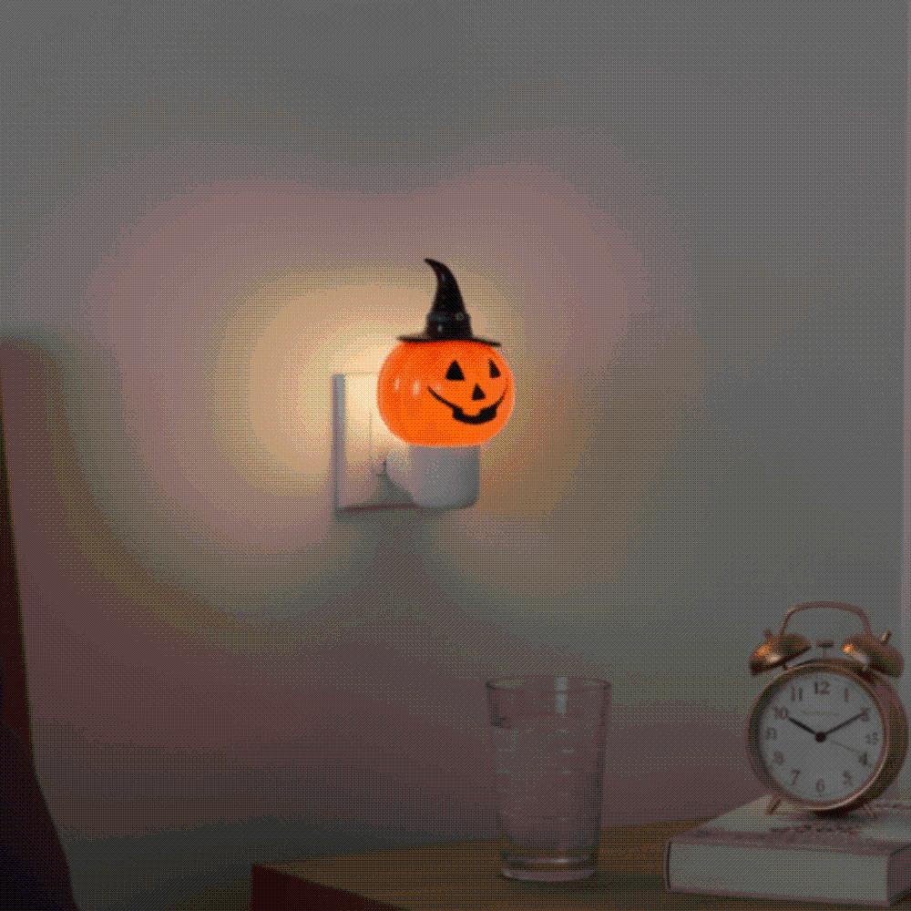 Resin Made Resin Ghost Lamp Wall Plug Pumpkin Wall Light Plug In Nightlight Staircase Walkway