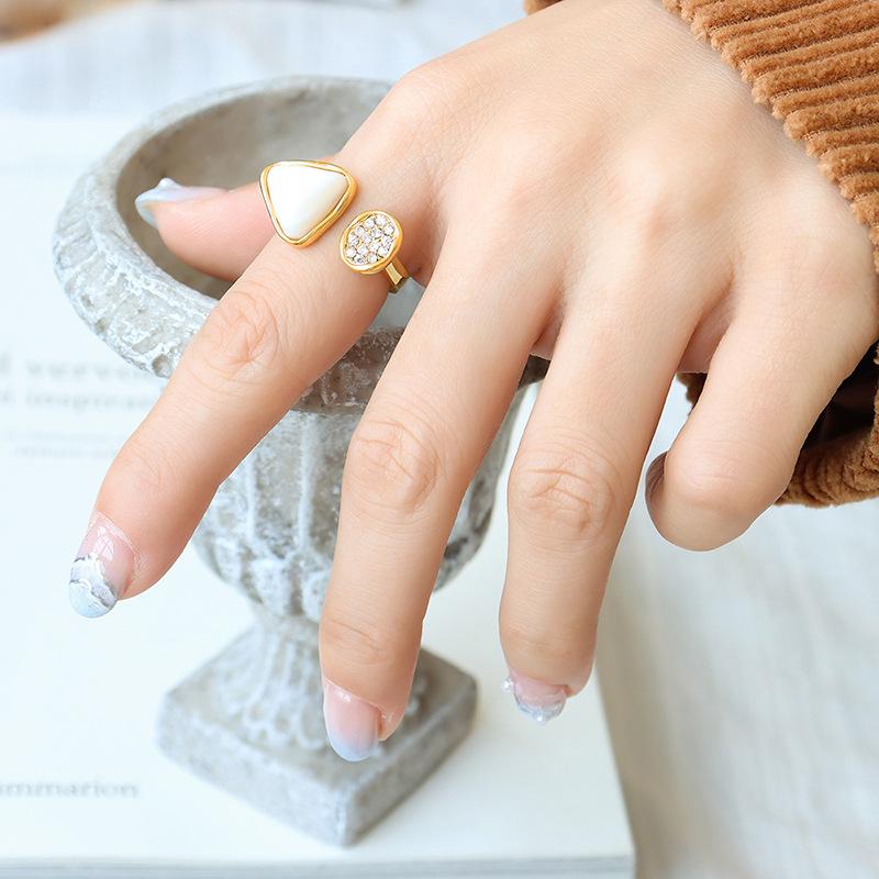 Unisex Open Ring with Inlaid Tiger Eye and Freshwater Pearl - Non-Fading Light Luxury Design Size 7, Non-Adjustable