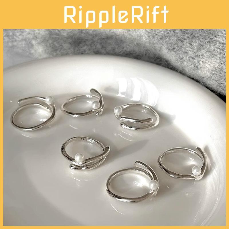 Classy Summer Pearl Ring For Women Featuring Stylish Geometric Design