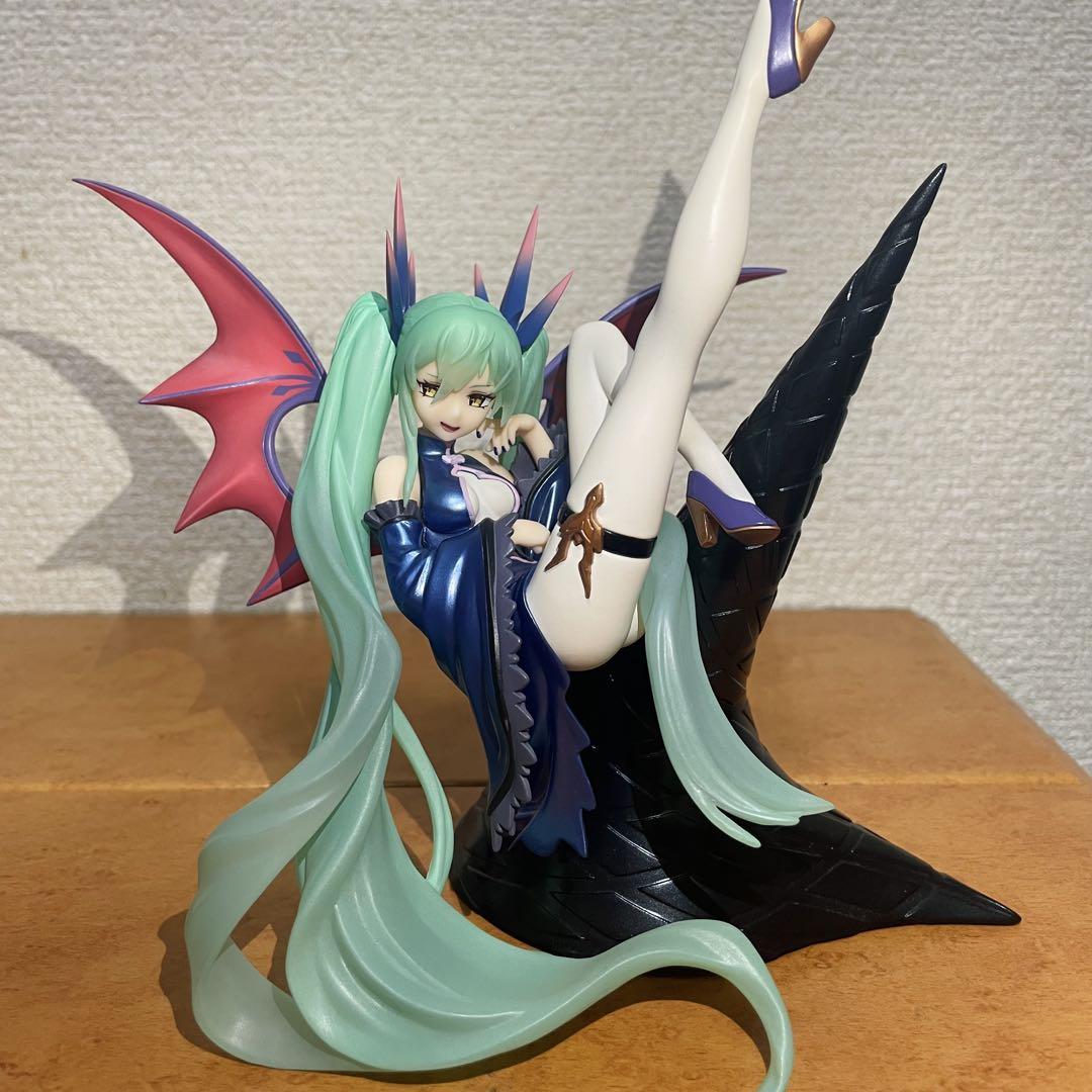 

[Б/У] Хацунэ Мику Темная Фигурка TENITOL с Коробкой