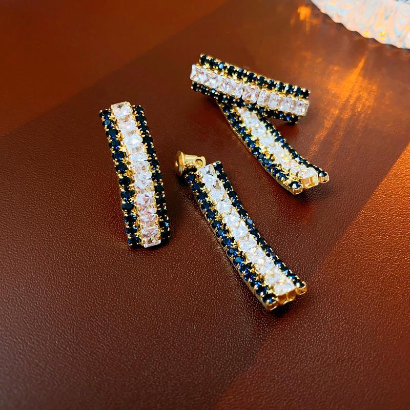 GemChic Women's Earrings Fashion Ear Stud Needle Embed Zircon Imitation Pearl Geometric Earrings Versatile Birthday Christmas Jewelry Gift