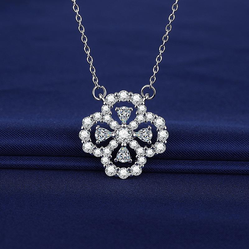 2026 Heavy Industry Premium Full Diamond Clover Four-piece Set Necklace Bracelet Earrings Women's Jewelry
