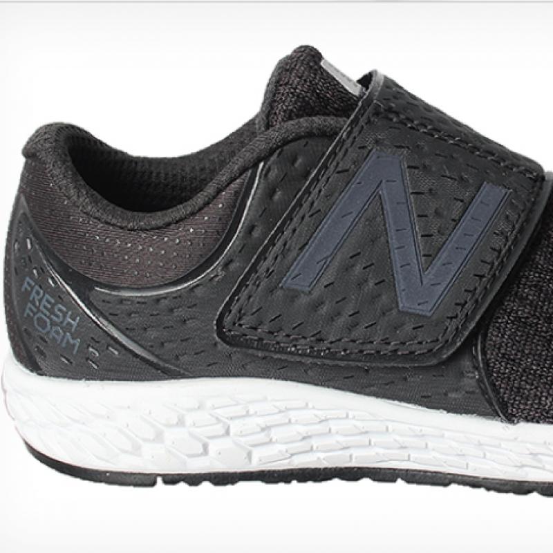 New Balance Pantofi Junior Negri Kvzntbcy