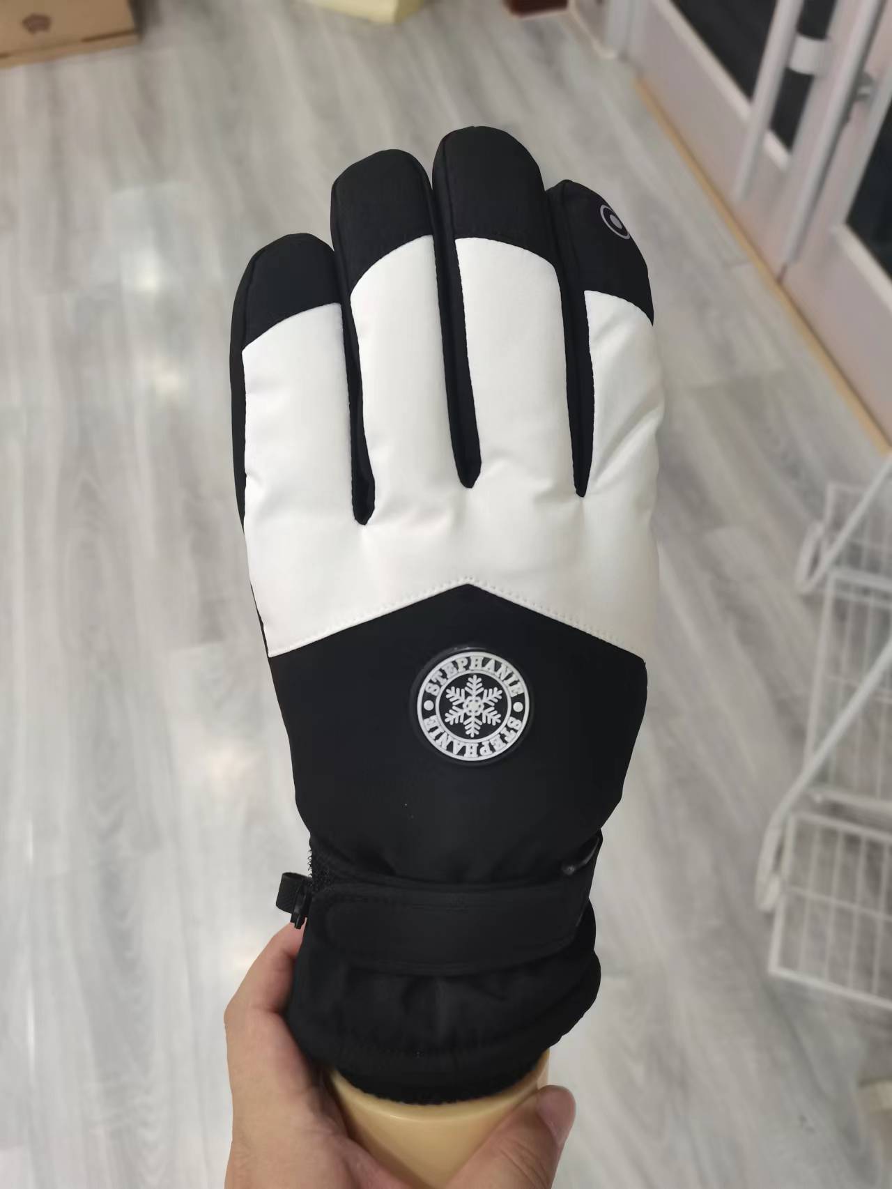 Fashion Touch Phone Thermal Thicken Water Repellent Winter Ladies Outdoor Snowboard Ski Sport Gloves One SIze