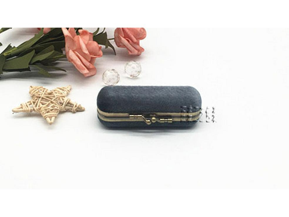 Creative Velvet Antique Bronze Clasp Lipstick Box with Mirror - Single Lipstick Storage and Gift Box