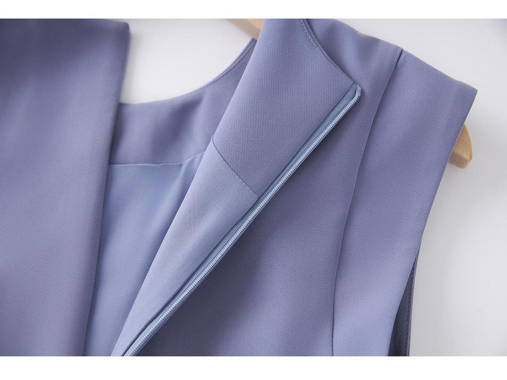 Elegant French Noblewoman Crescent Sleeve Waist-Cinched Mid-Length Dress for Women