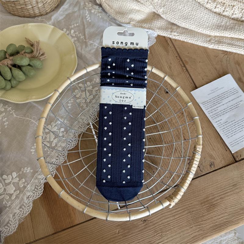 Autumn and Winter Socks: Women's Bean Lace Soft Australian Cotton Mid-calf Socks, Polka Dot Pile Socks