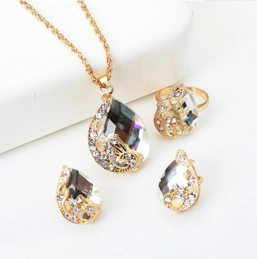 Exquisite Peacock Crystal Necklace Set - Elegant Korean Jewelry Trio for Women