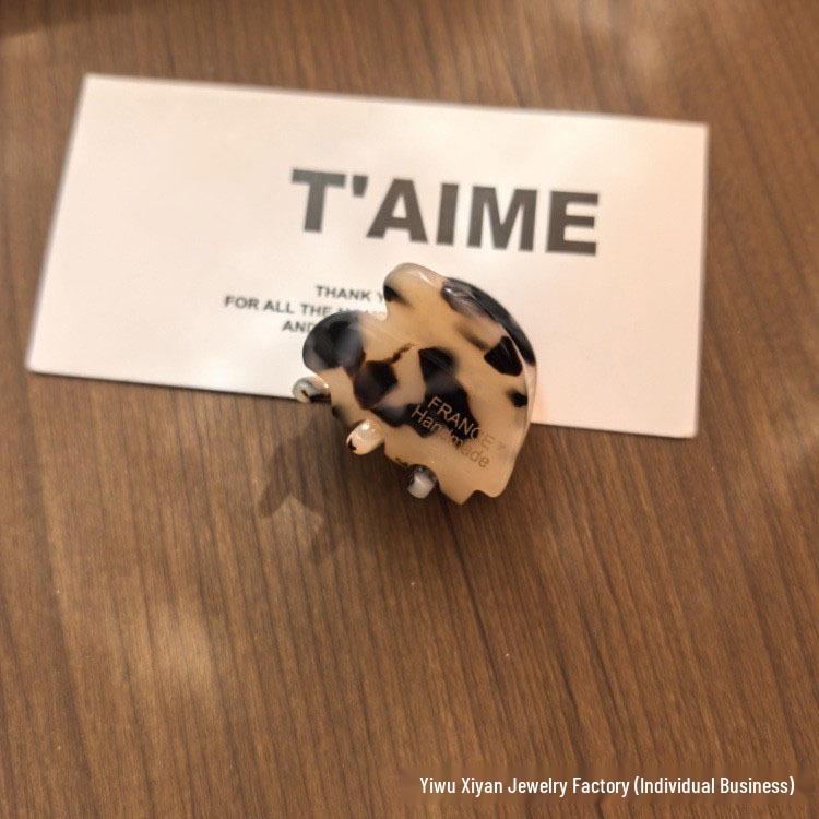 Korean Heart Acetate Claw Hair Clip, Large Size for Simple Bangs, Headwear Jewelry.