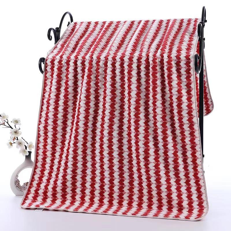 Coral Fleece Heart-shaped Towel, Bath Towel, Household Absorbent Soft Shower Towel