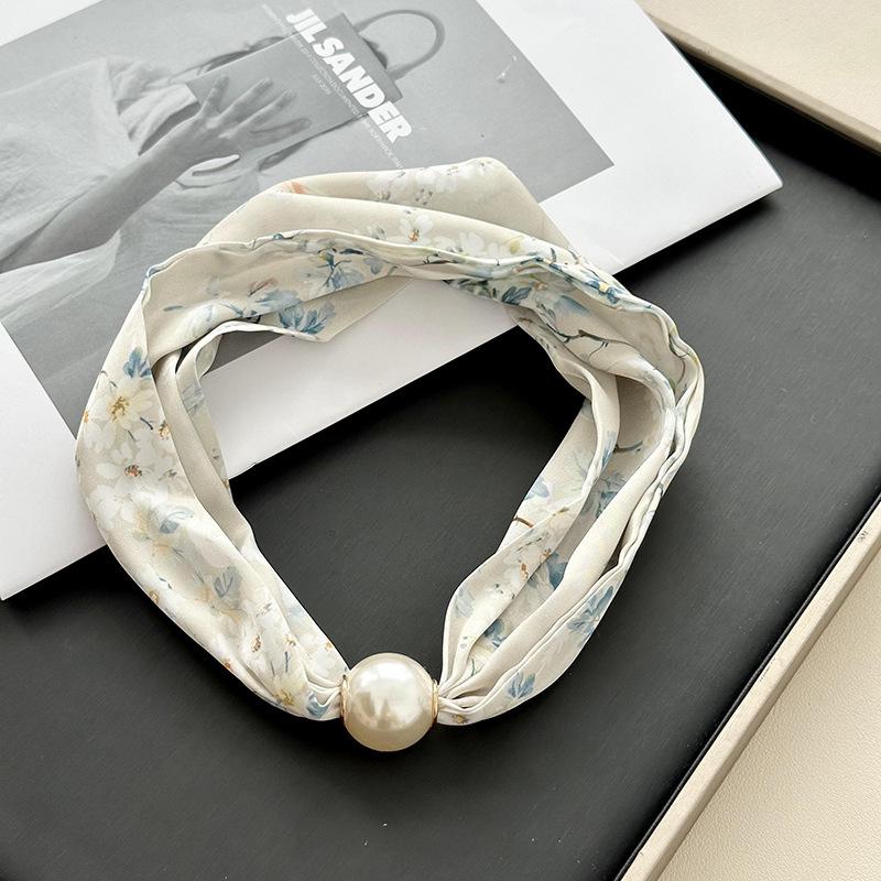 Pearl magnetic buckle small silk scarf women's lazy neck protection spring new versatile high-sense magnetic buckle necklace scarf