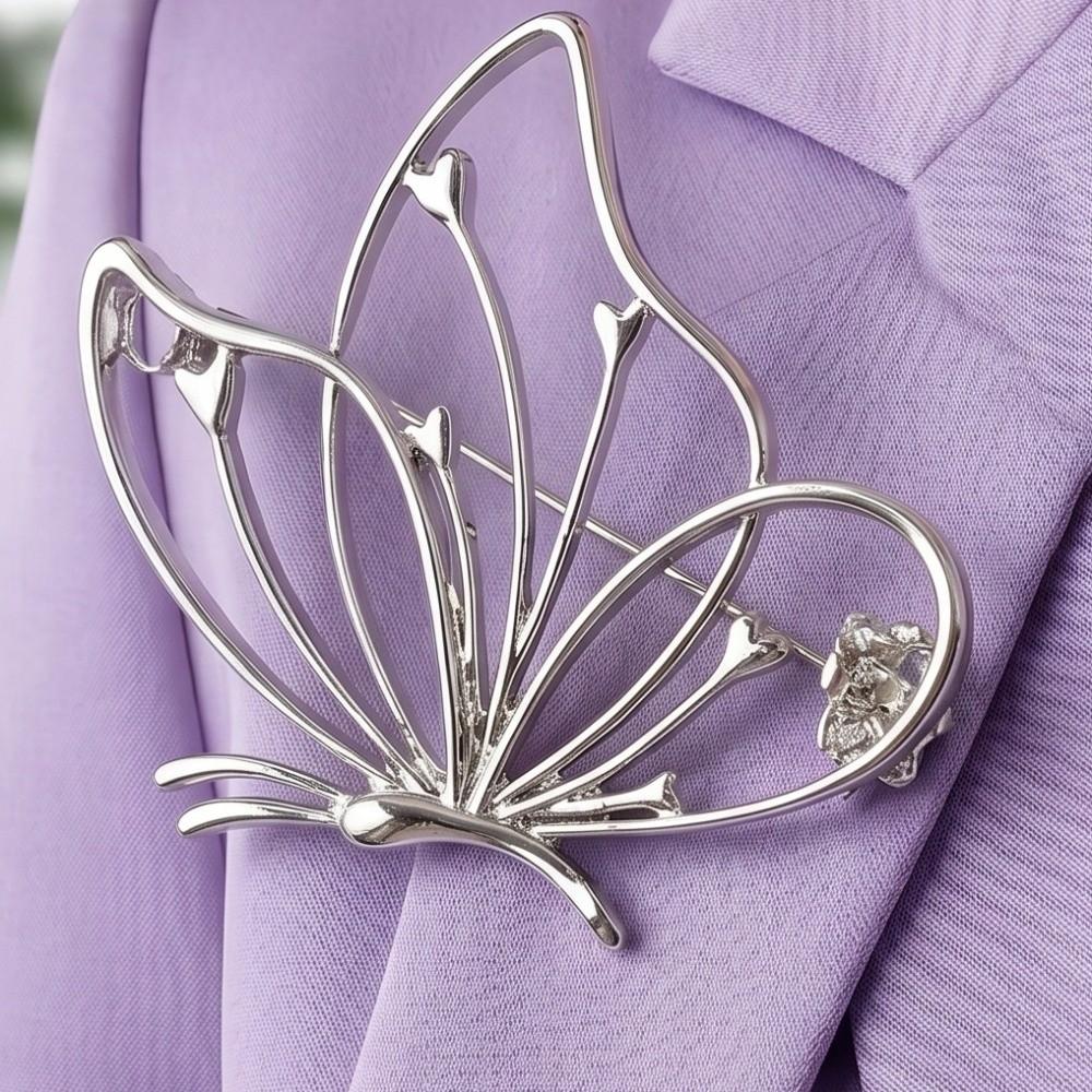 Clothes Accessories Hollow Butterfly Brooch Metal Badge Pin Butterfly Lapel Pins  Party Favors
