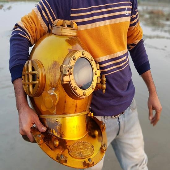 Scuba Diving Helmet 45.72 cm Mark V Deep Diving divers Helmet Sea Nautical Helmet Gift