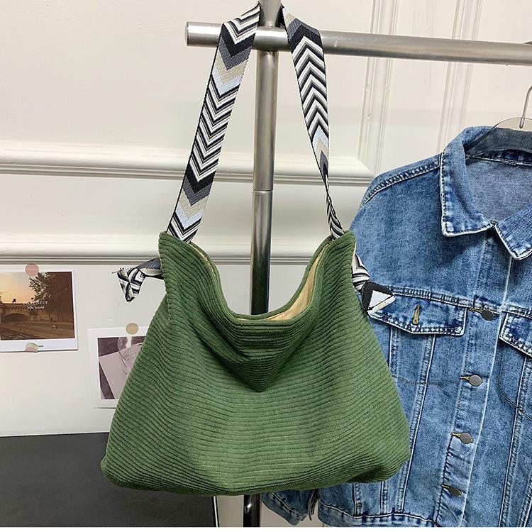 Large Capacity Cloth Women's Bag Autumn Women's Portable Tote Bag Trendy Urban Simple Commuter Shoulder Bag Simple and Versatile