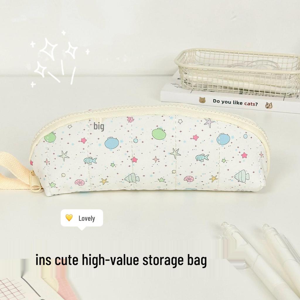 Creative Cartoon Polka Dot Pencil Case - Stylish Travel Handheld Stationery Storage Bag for Students.