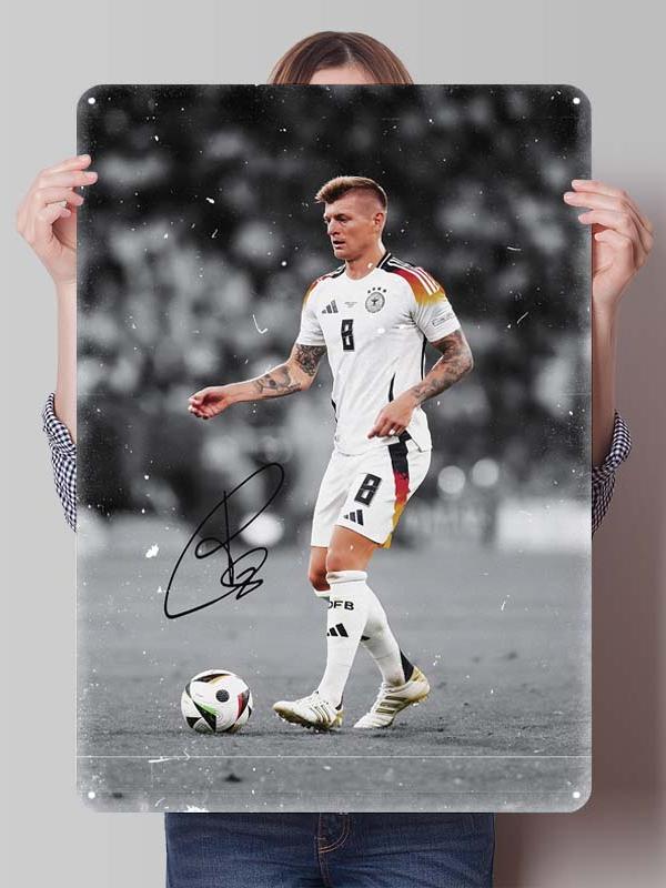 Toni Kroos Posters Football Player Sign Gamer Room Decoration Custom Metal Tin Signs for Room Wall Art Decoration Bathroom Decor