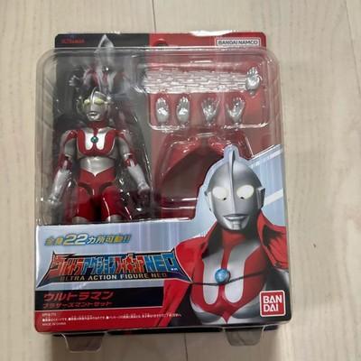 Ultraman Ultra Action Figure NEO Brothers Cape Set Toy Bandai