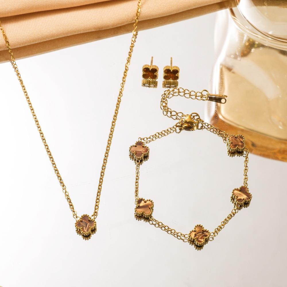 Titanium Steel Colorfast Four-leaf Clover Necklace Set for Women Fashionable and Elegant Light Luxury Clavicle Chain Bracelet