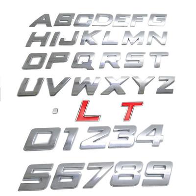 3D metalinis automobilio emblema kursyviniams raidžių ir skaičių lipdukams
