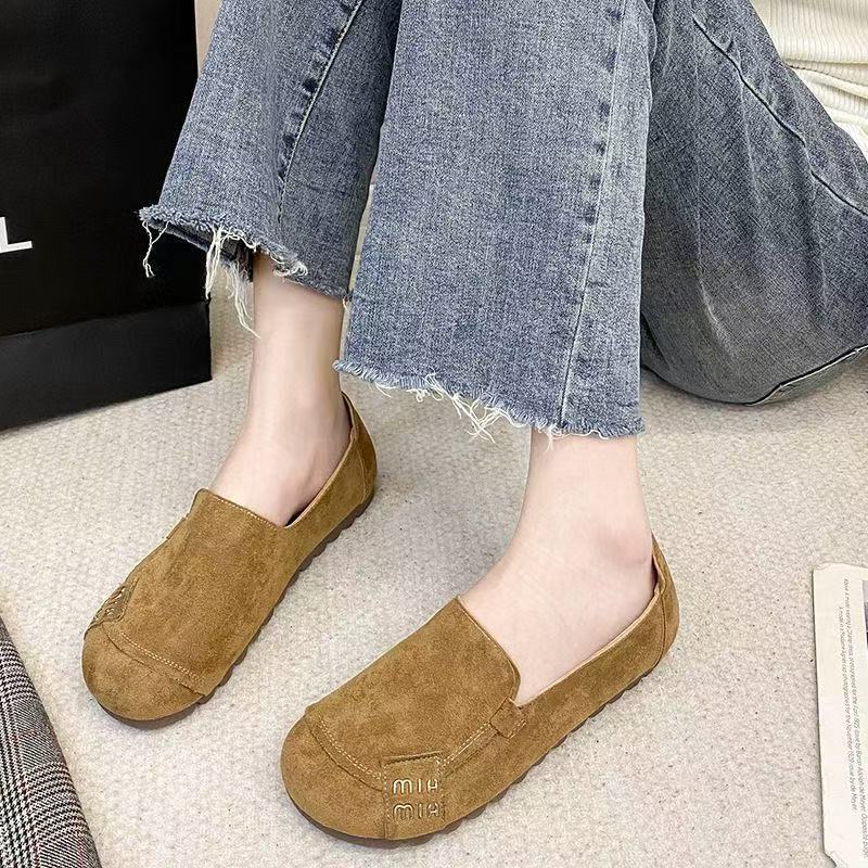 Sapatos casuais masculinos de novo estilo 2025, sola macia, respirável, elegante, leve, chinelo feminino, sapatos de camada única