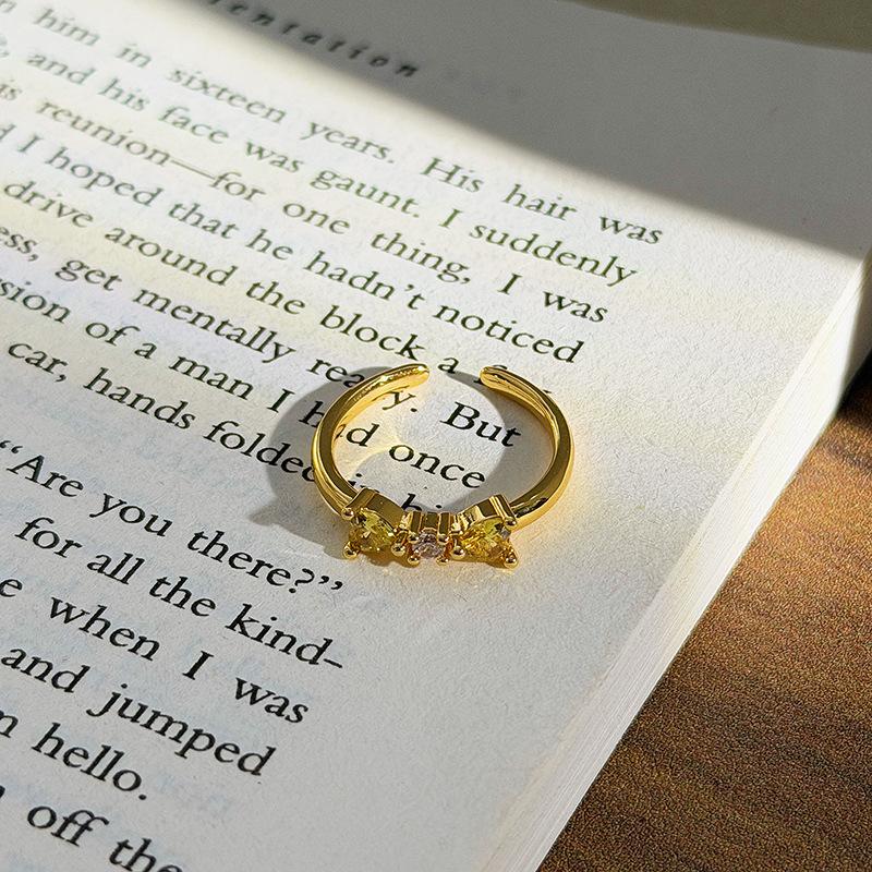 Light Luxury Yellow Colored Treasure Zir*****Pen Ring Elegant Exquisite Bow Crown Stacked Ring