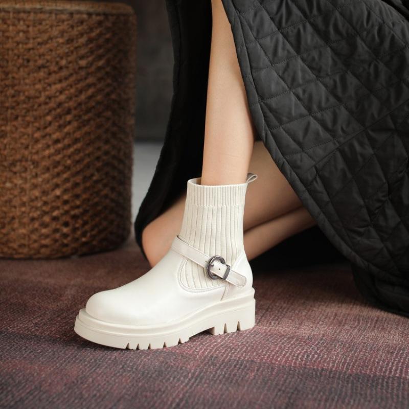 Autumn and Winter Thick-soled Non-slip Women's Medium Boots Low-heeled Large-size Round-head Comfortable Sleeve Leather Boots Korean Version of 